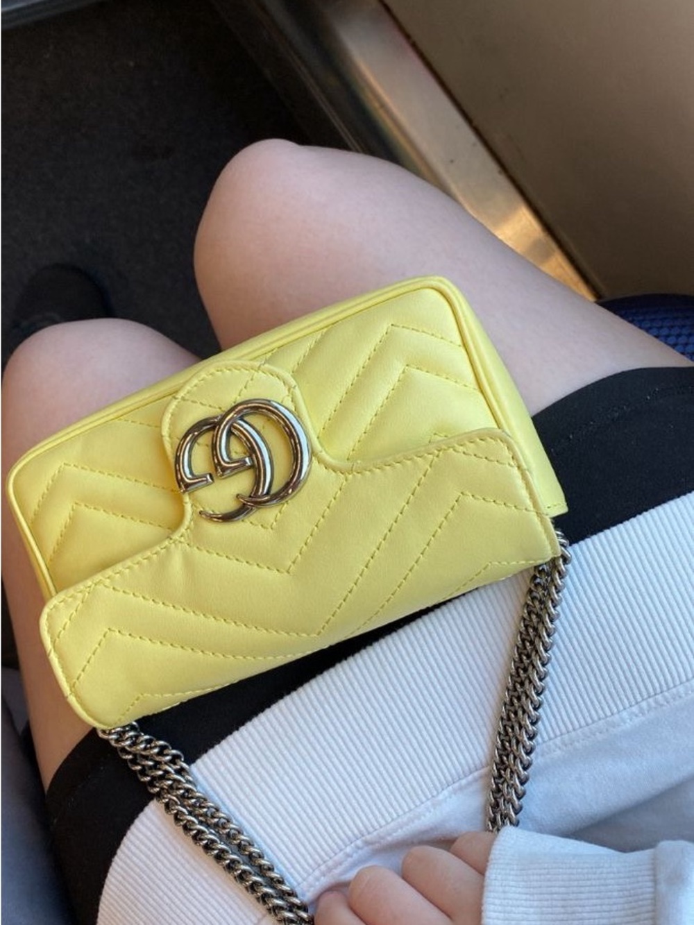 Gucci Pale Yellow Quilted Mini Shoulder Bag with Silver GG - Picture 2 of 3